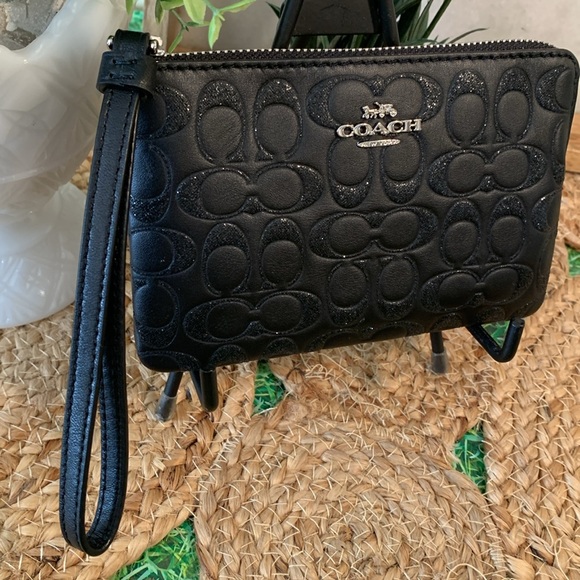 Coach, Horse and carriage Glitter Wristlet, NWT - Picture 3 of 15